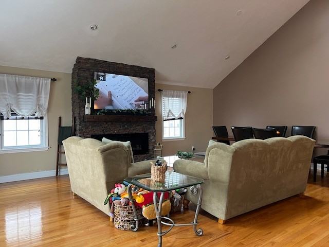 34 Davis St #B - Photo 6 of 40