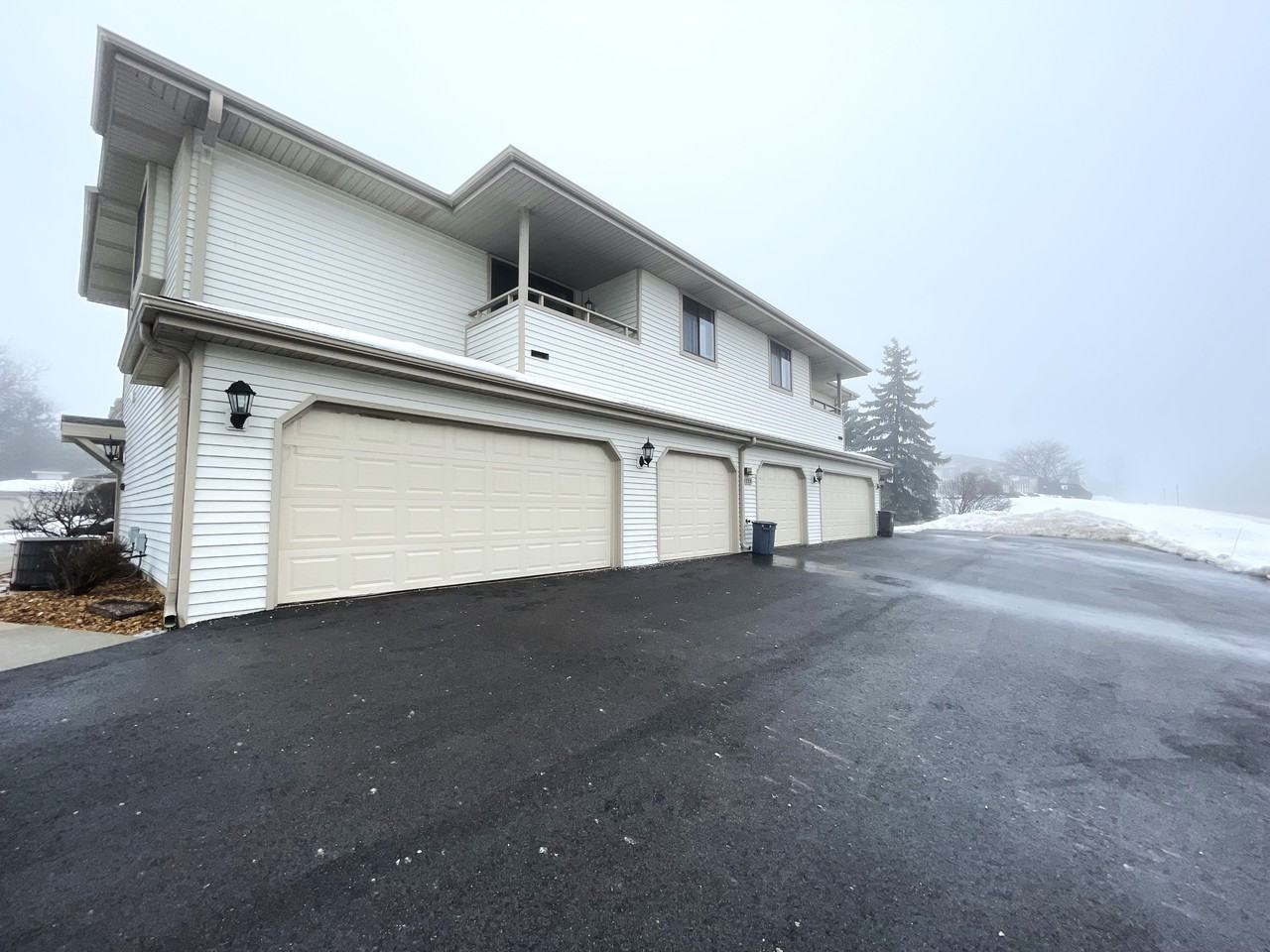 3228 Wood Rd #A5 - Photo 3 of 27