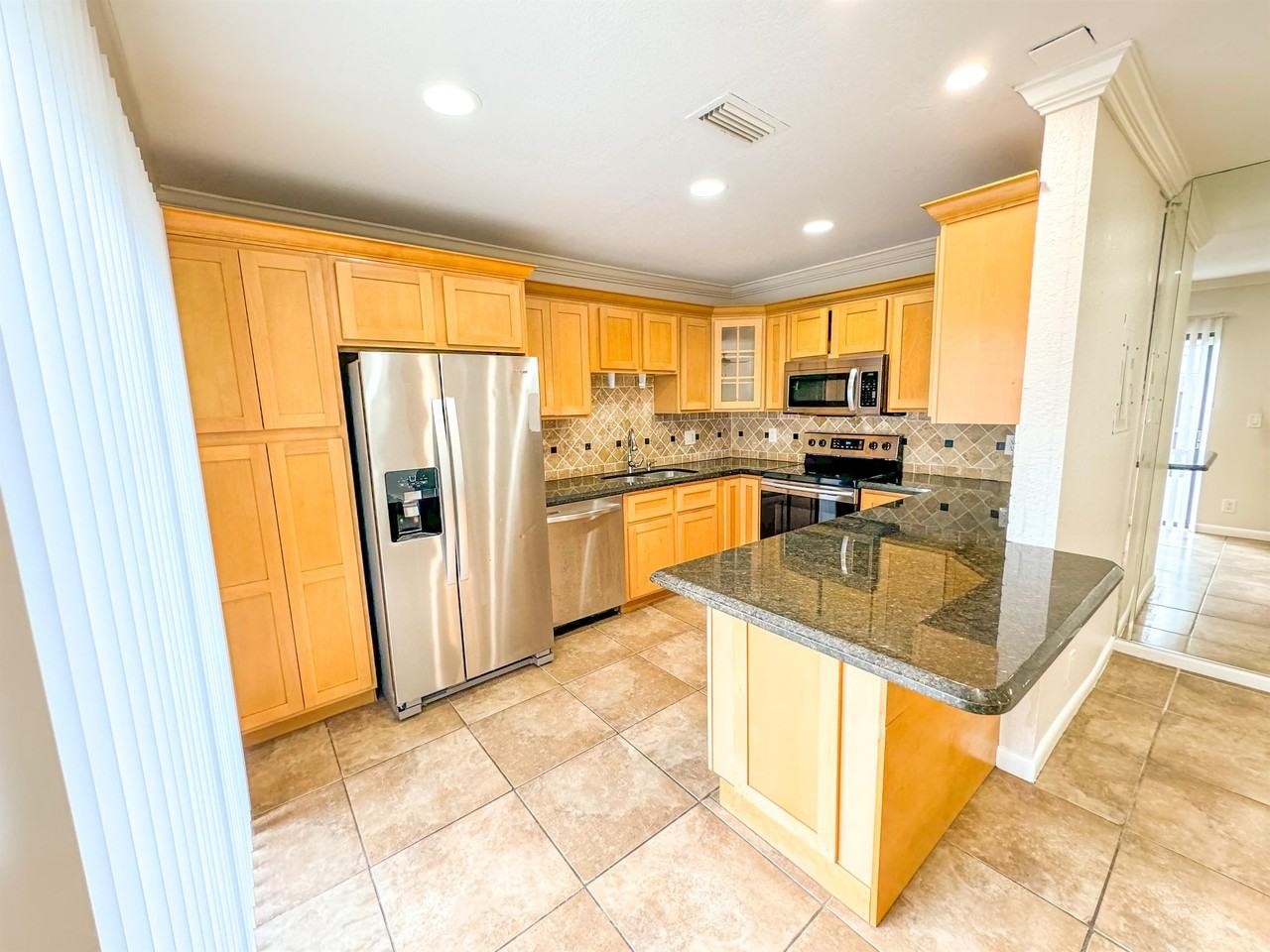 1827 N Congress Ave #1827 - Photo 4 of 18