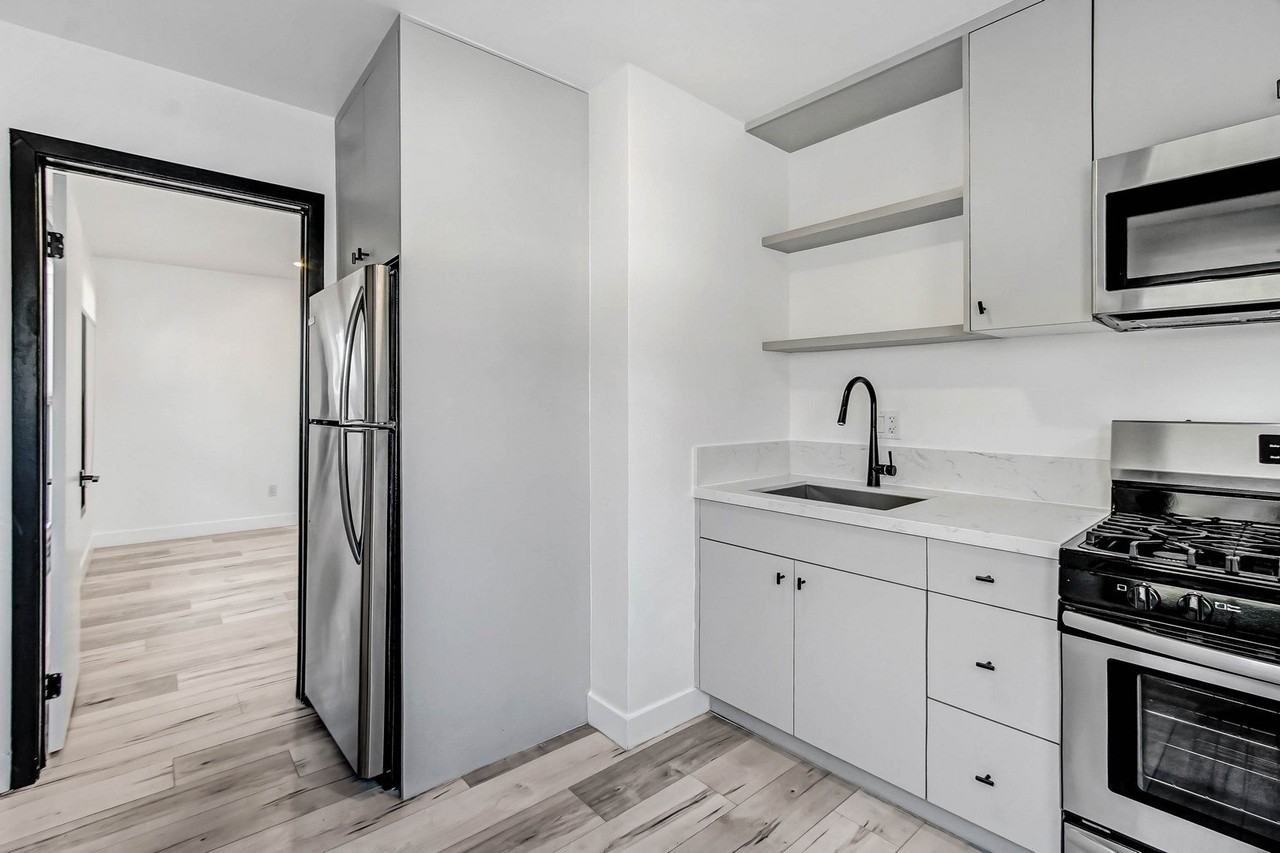 Thistle - Photo 6 of 88