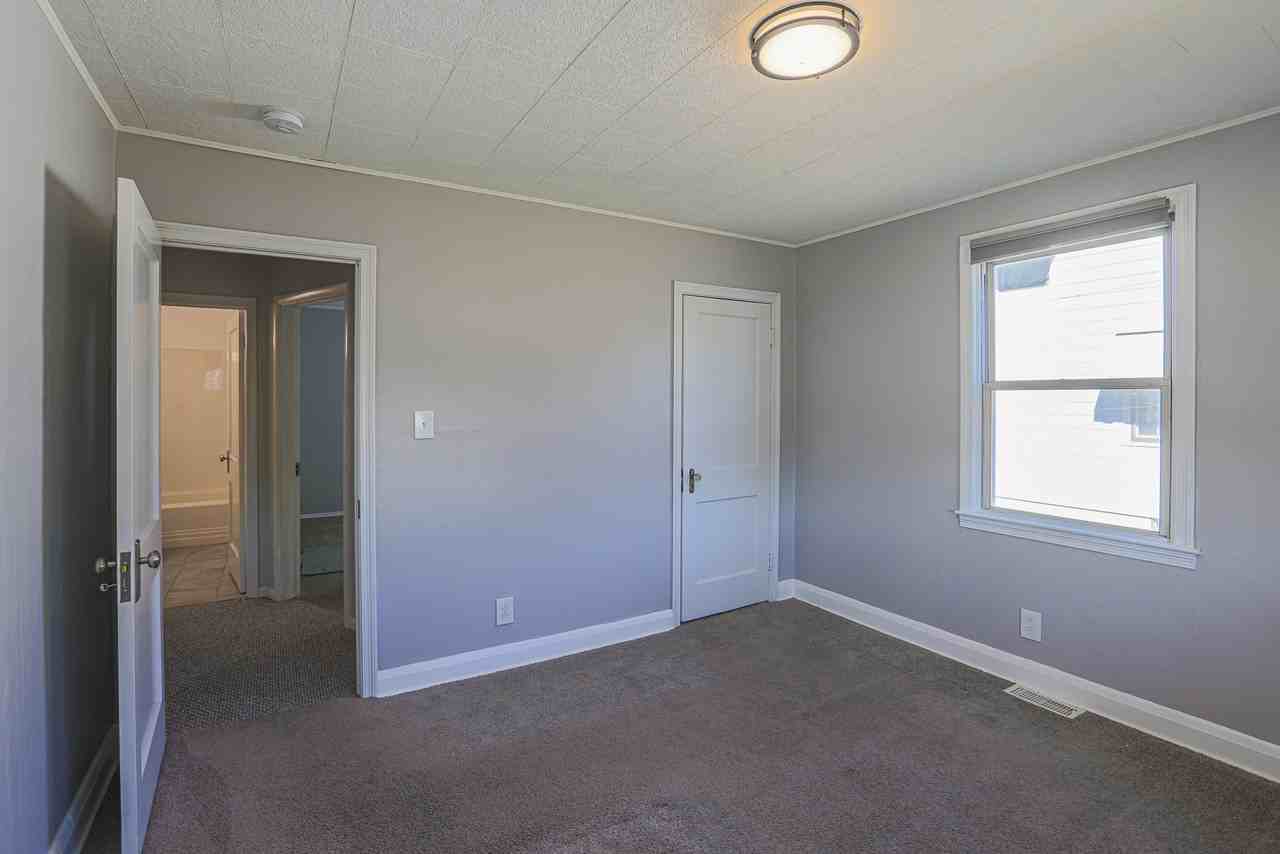 2525 West Woodwell Road - Photo 4 of 15