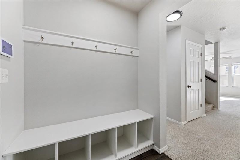 2406 Dorset Ct - Photo 3 of 34