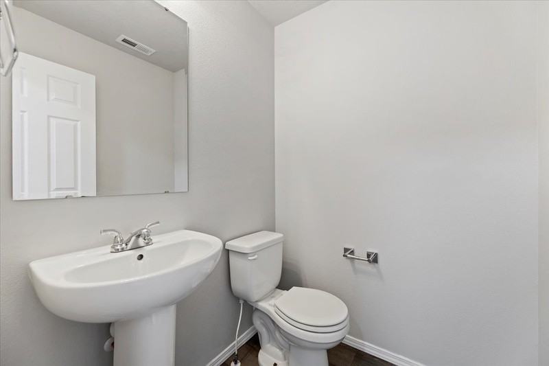 2406 Dorset Ct - Photo 4 of 34