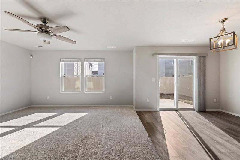 2406 Dorset Ct - Photo 7 of 34