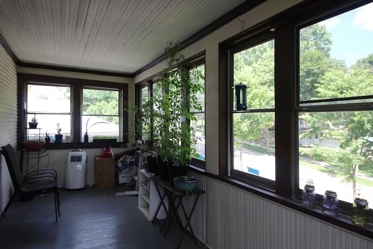 3242 Hayes St Ne #2 - Photo 2 of 17