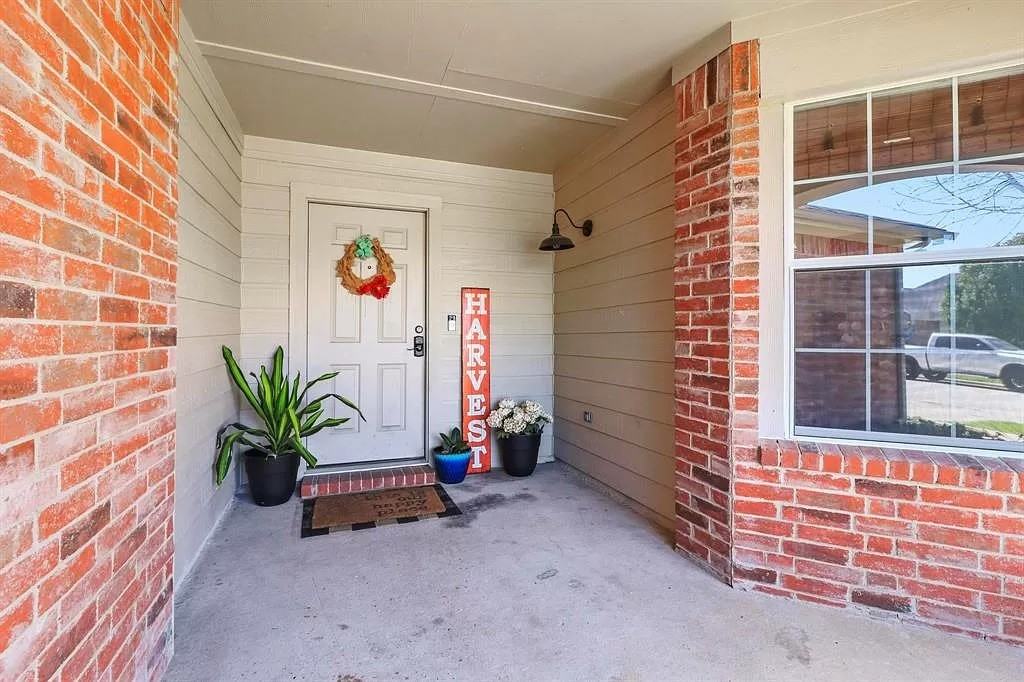 227 Hilltop Dr #NA - Photo 2 of 33
