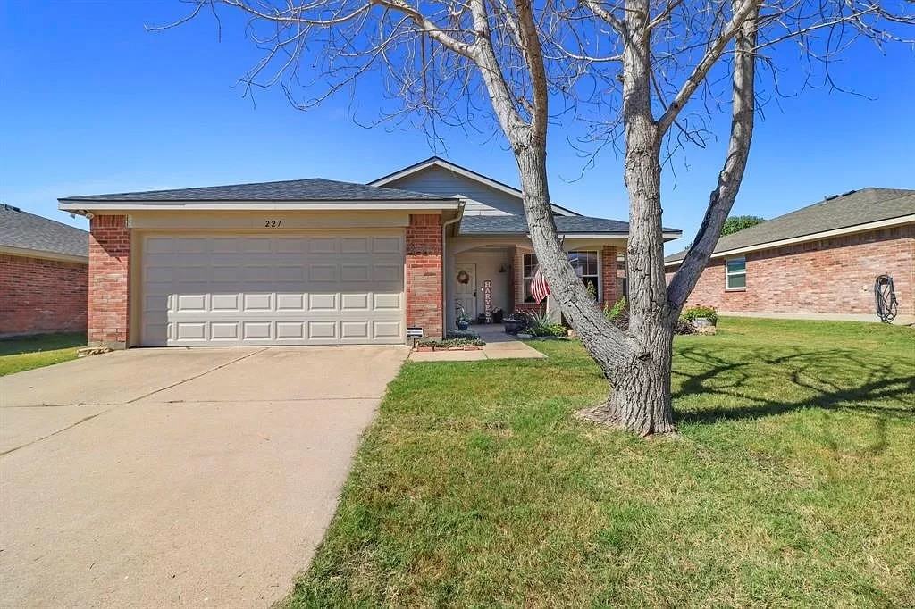 227 Hilltop Dr #NA - Photo 3 of 33