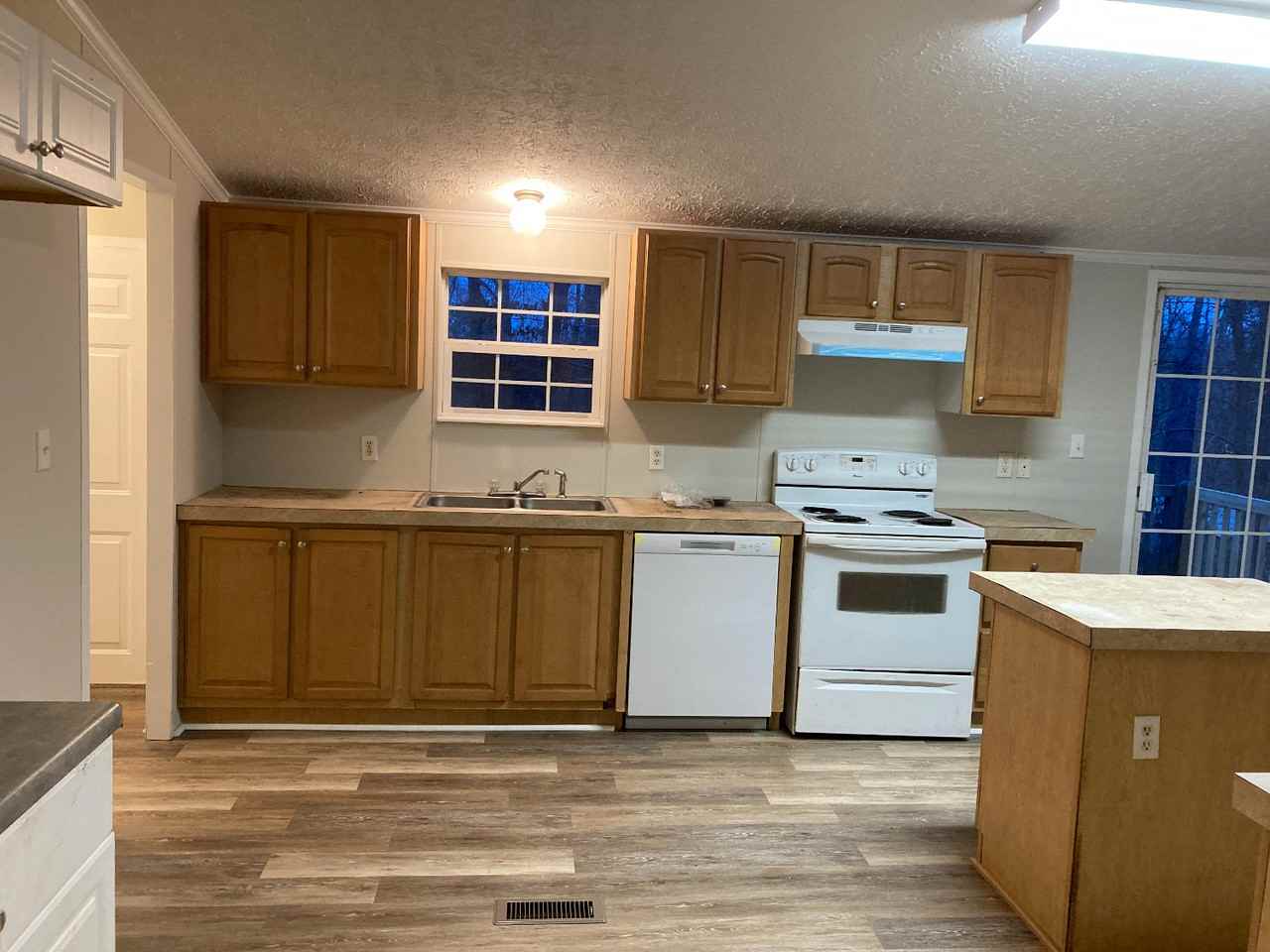 347 Old Ferry Rd #NA - Photo 5 of 18