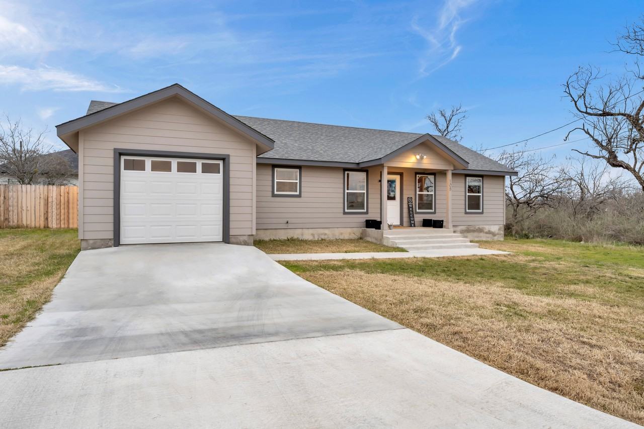 108 W Willow Dr #NA - Photo 2 of 30