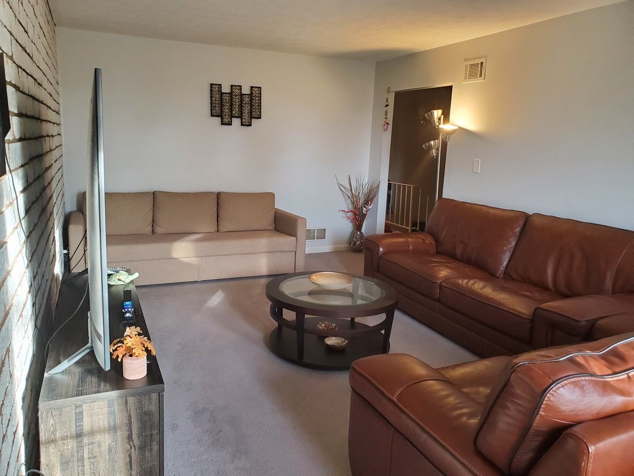 2785 Bingham Dr - Photo 3 of 9