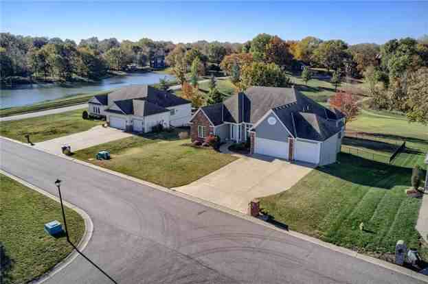 12511 Prestwick Dr #NA - Photo 3 of 36