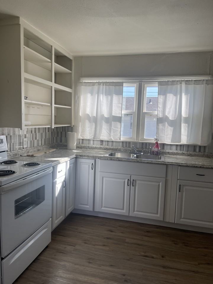 1818 Nw Floyd Ave #NA - Photo 5 of 5