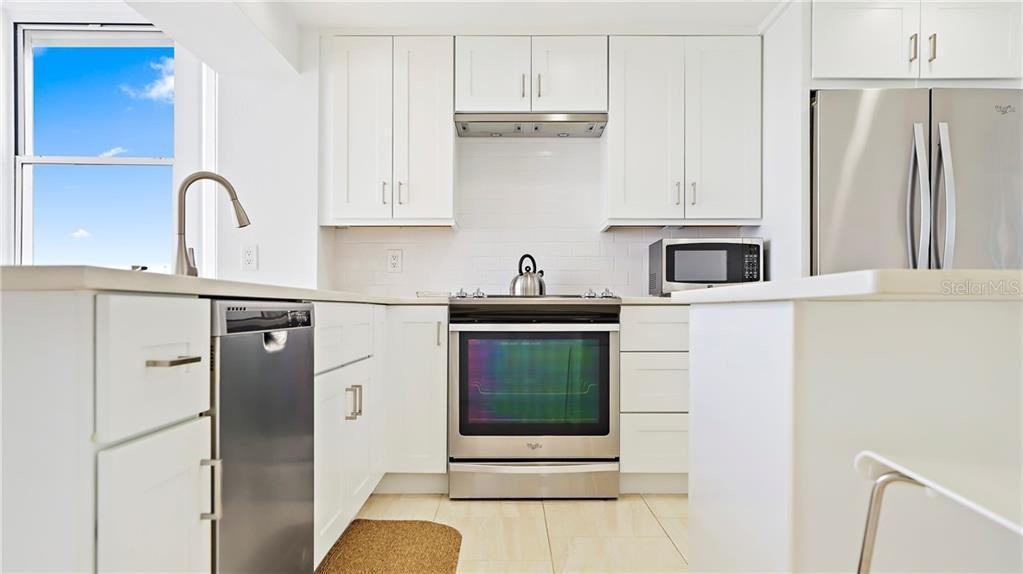 7000 Beach Plz #901 - Photo 5 of 26