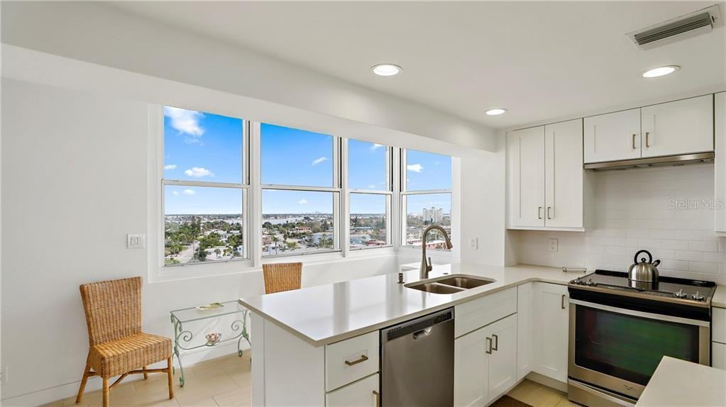 7000 Beach Plz #901 - Photo 7 of 26