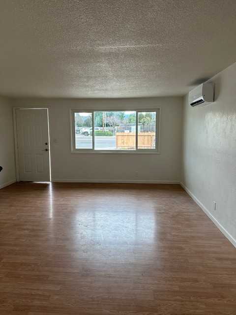 1733 Crater Lake Ave #1 - Photo 2 of 6