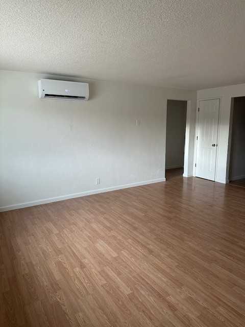 1733 Crater Lake Ave #1 - Photo 3 of 6