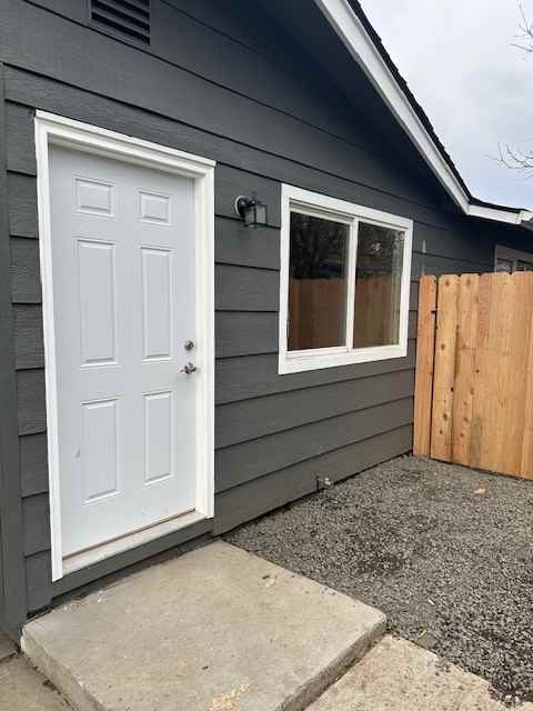 1735 Crater Lake Avenue #1