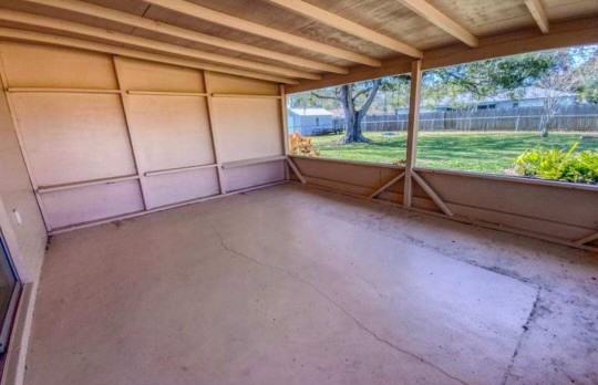 3811 Country Rd - Photo 3 of 7