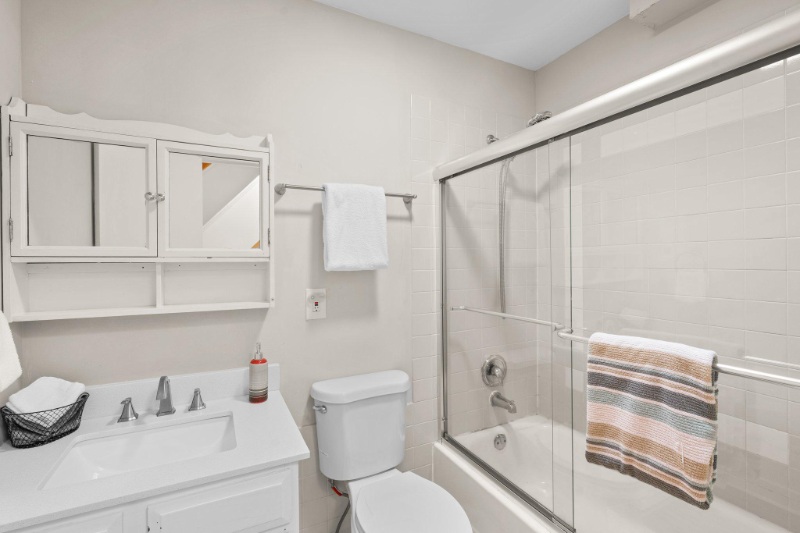 628 S Paca St - Photo 4 of 20