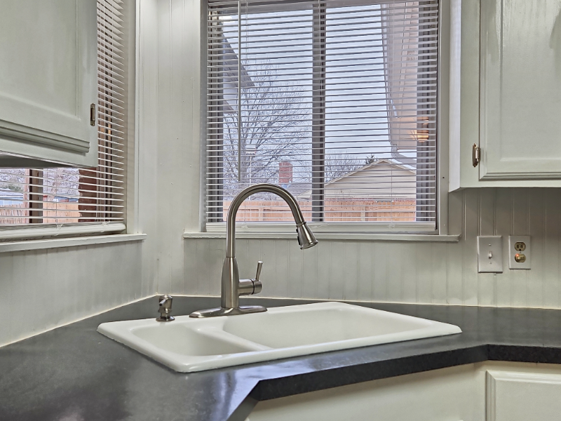 2201 W Holly Ave - Photo 3 of 33