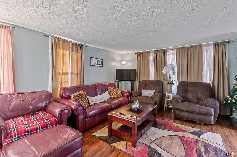 204 Breman Ave - Photo 7 of 27