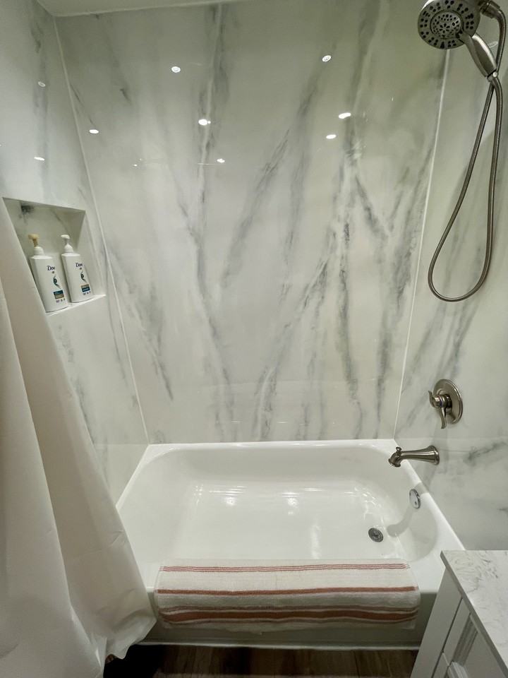 160 1/2 W Mound St #160-1-2 - Photo 7 of 40