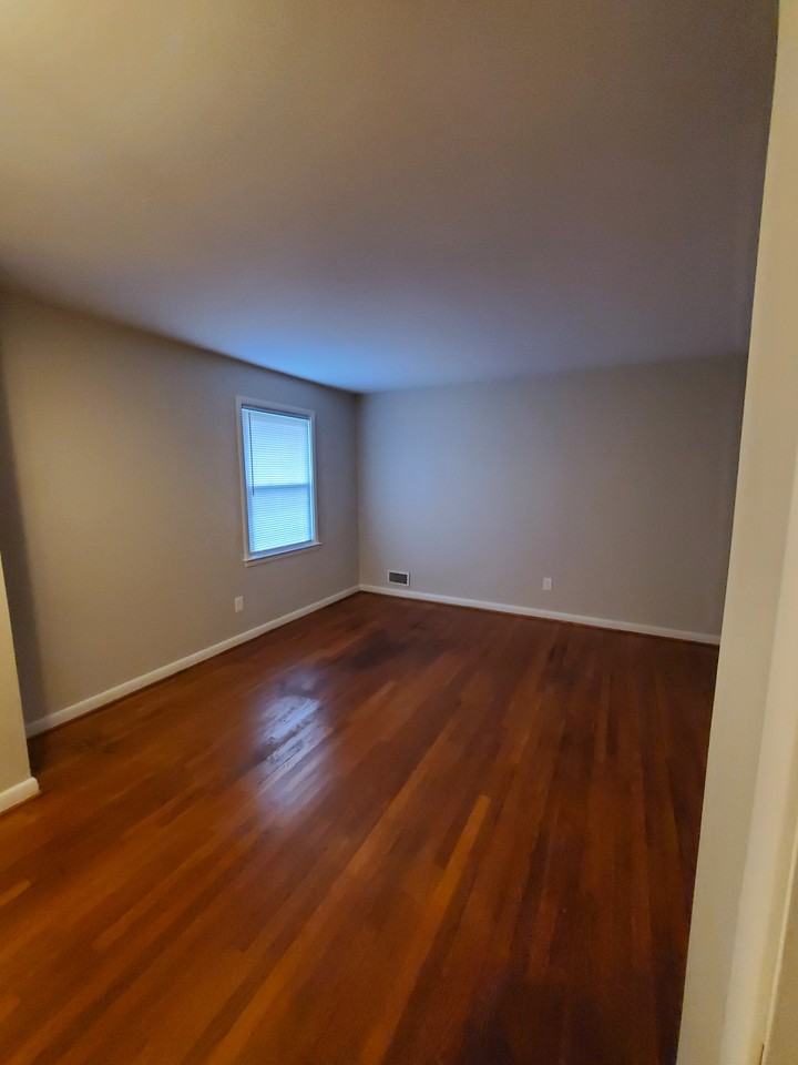 1900 Nottingwood Dr #NA - Photo 7 of 10