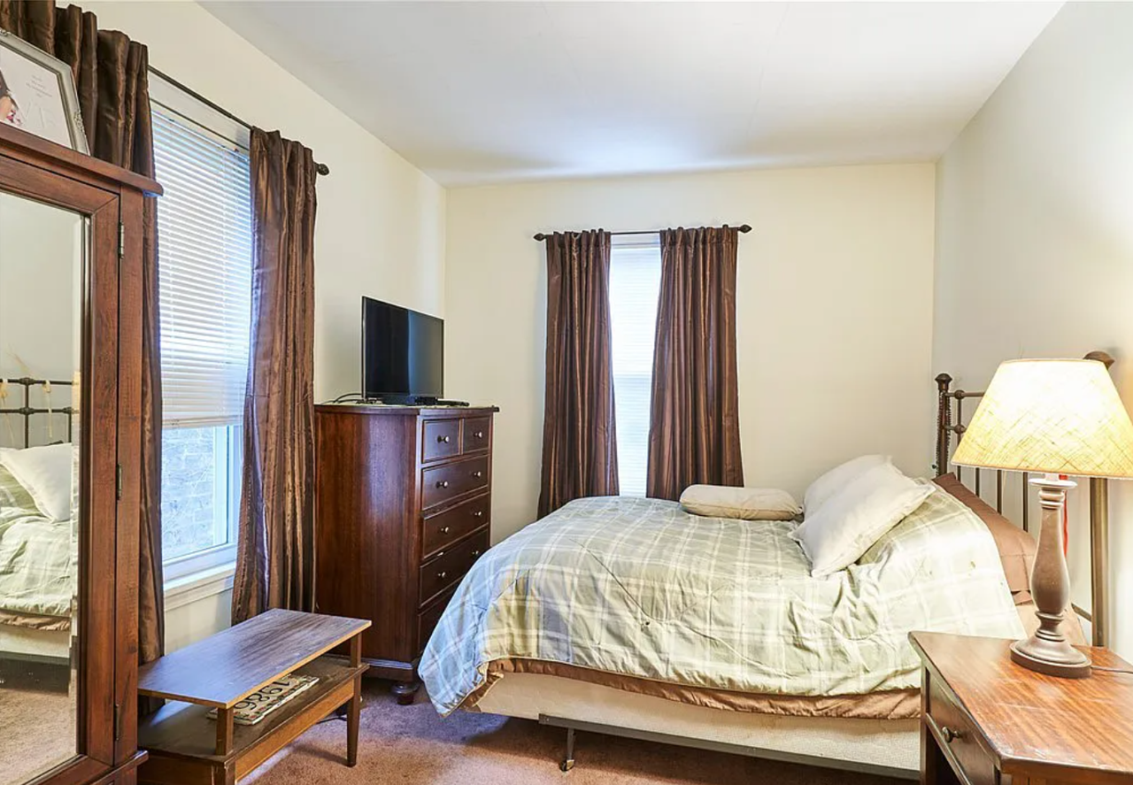 1986 E 124th Pl #NA - Photo 2 of 5