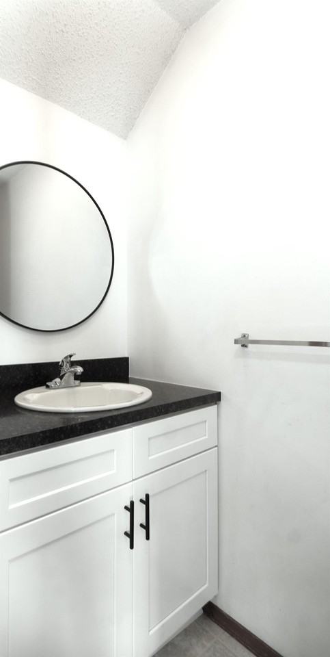 1207 N Main St #B - Photo 5 of 20