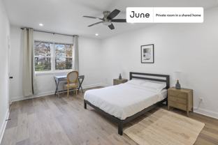 529 42nd St Ne #A - Photo 1 of 1