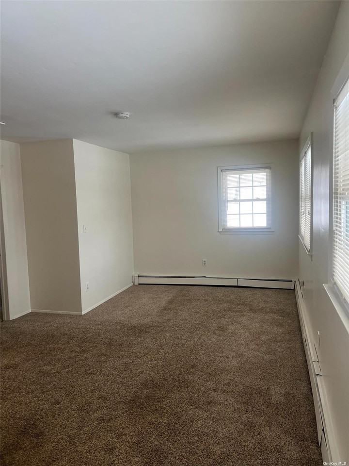 34 Holly Ln - Photo 2 of 14