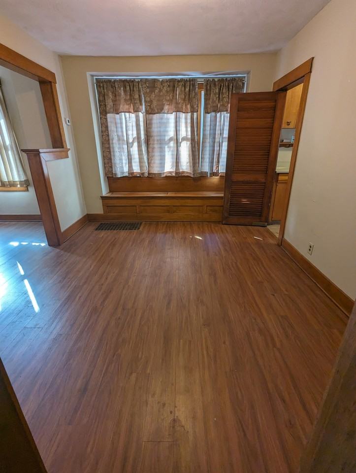 1317 Sw Plass Ave #1 - Photo 5 of 20