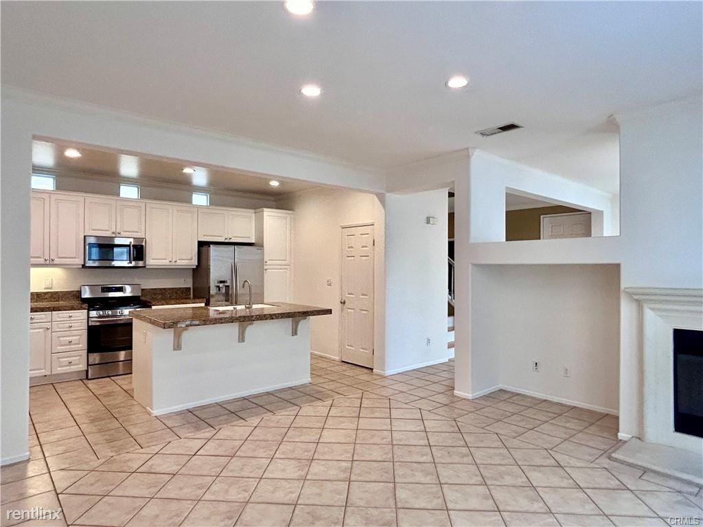 5235 Faris St - Photo 2 of 13