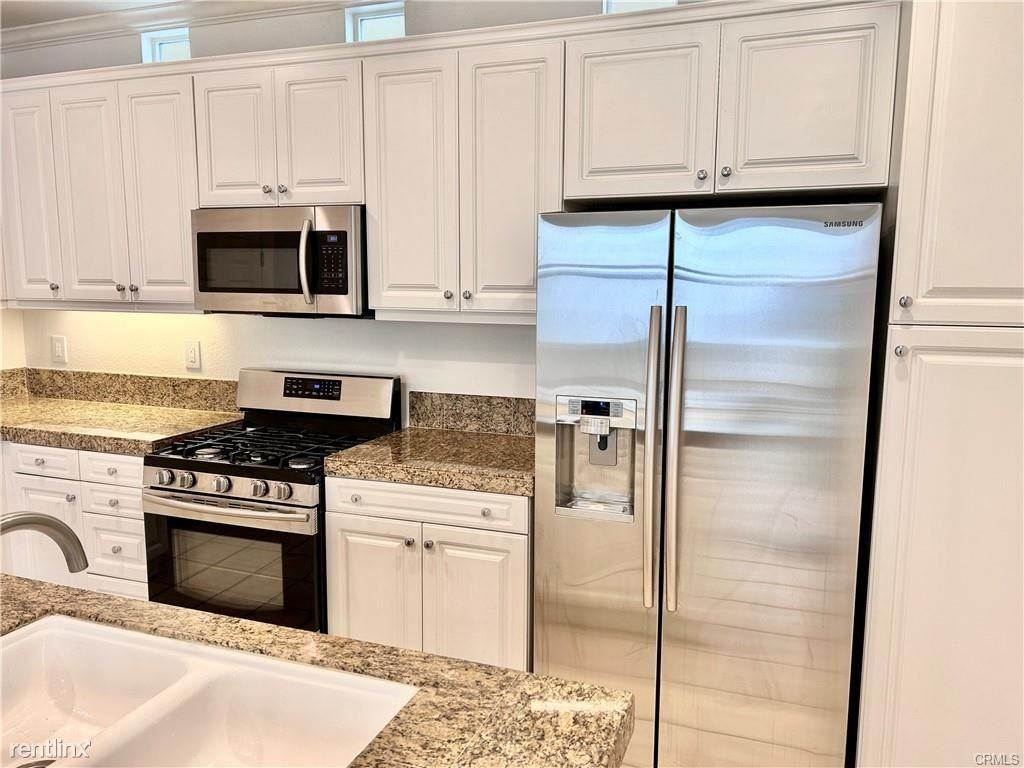 5235 Faris St - Photo 3 of 13