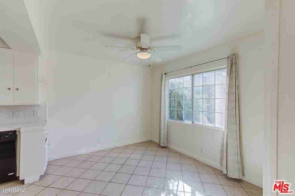 9039 Cattaraugus Ave - Photo 3 of 11