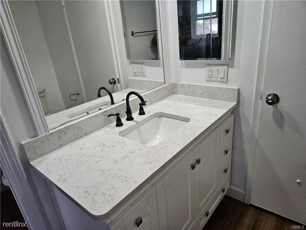 22953 Maple Ave #B - Photo 3 of 11