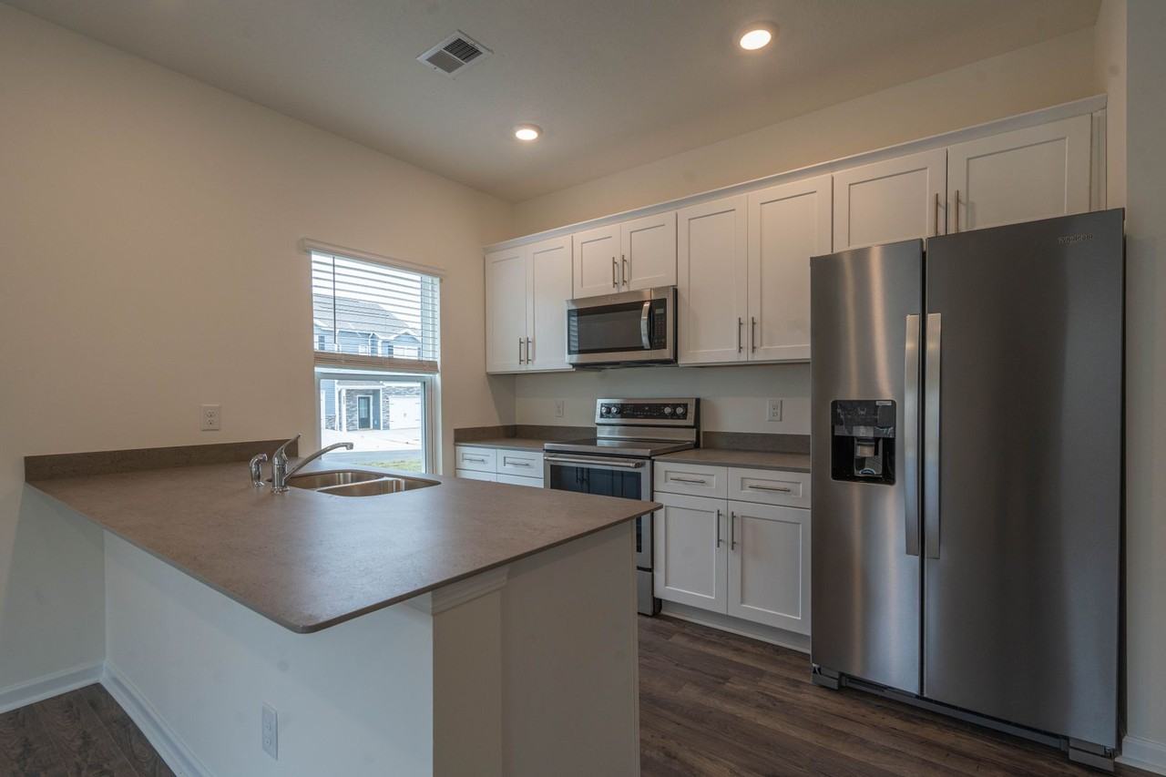 1000 Saylors Pl #1002 - Photo 4 of 27