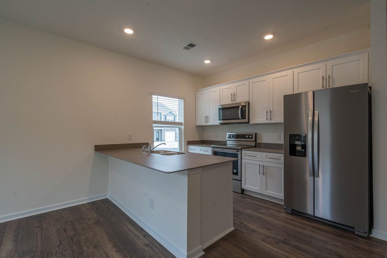 1000 Saylors Pl #1002 - Photo 6 of 27