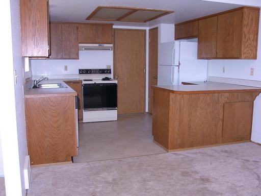 902 52nd St SE #B - Photo 3 of 8