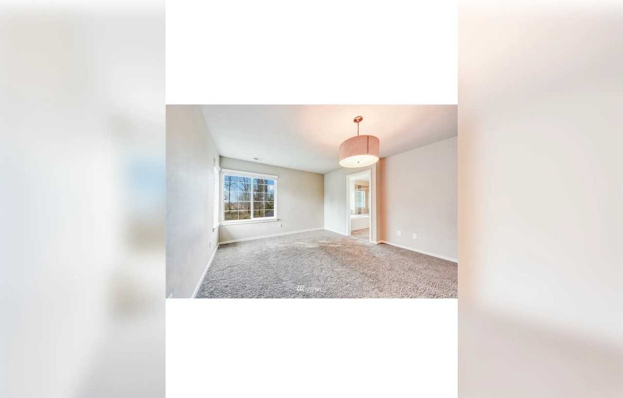 11506 Se 304th St - Photo 2 of 12