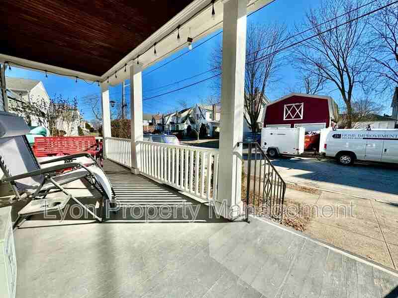 183 Ferncrest Ave - Photo 2 of 14