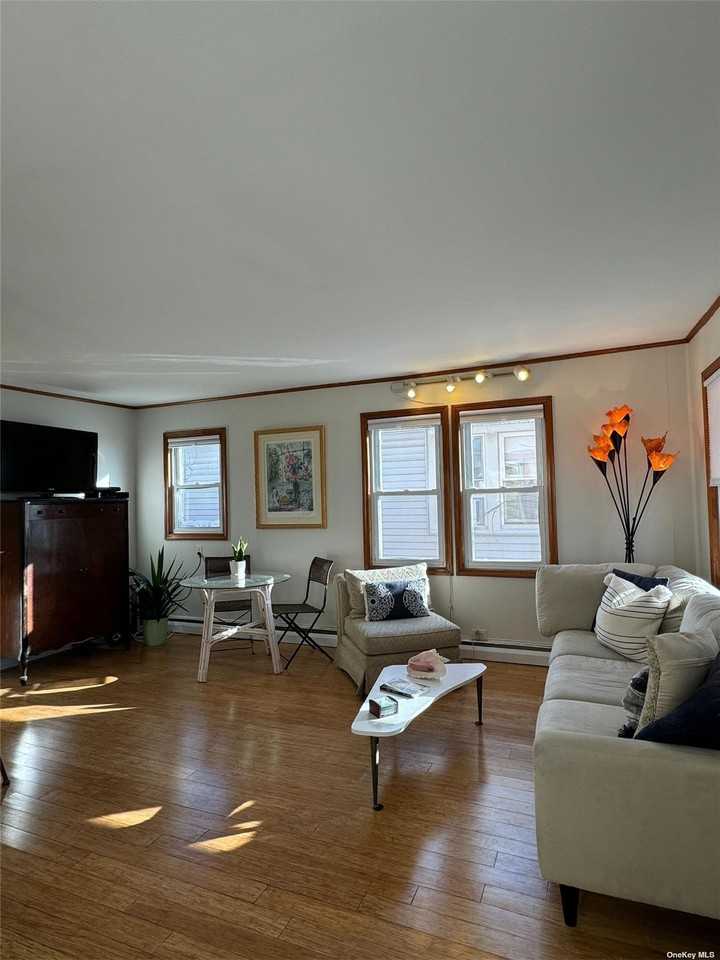 66 Connecticut Ave, Long Beach, NY 11561 3 Bedroom Apartment for 2,600