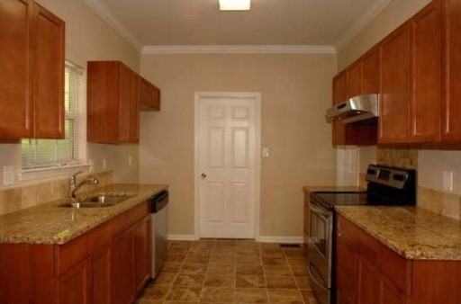 413 Katonah Ave - Photo 3 of 4