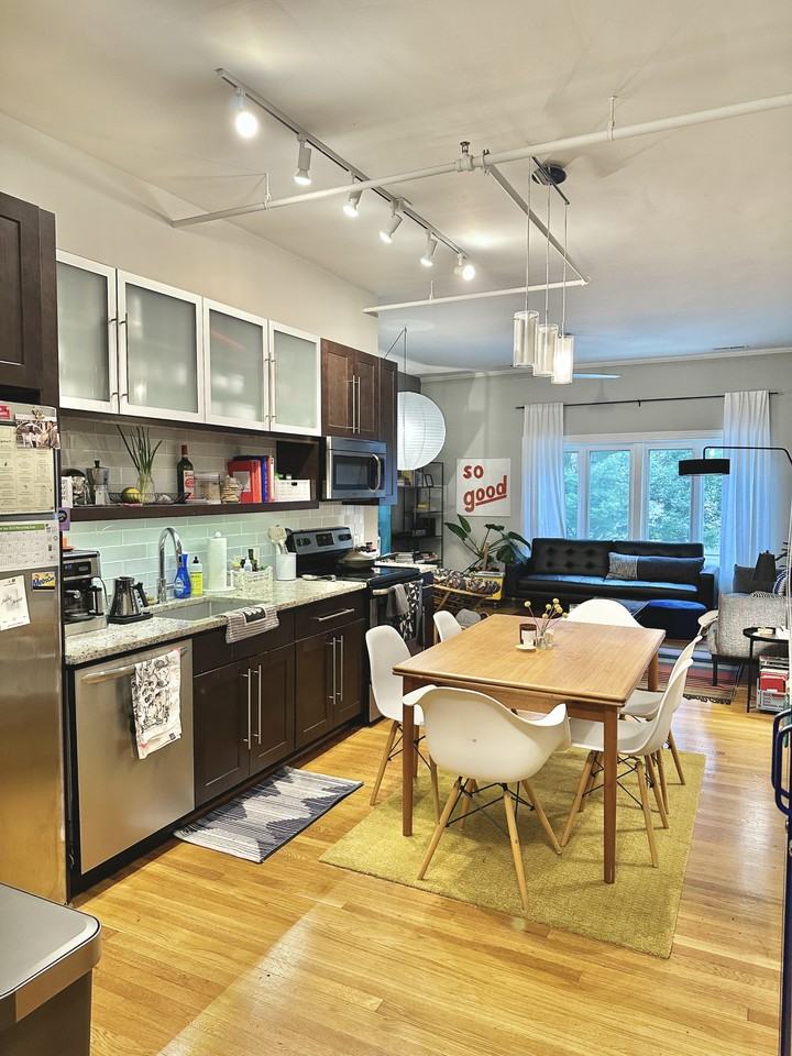 105 E Grace St #1 - Photo 3 of 14