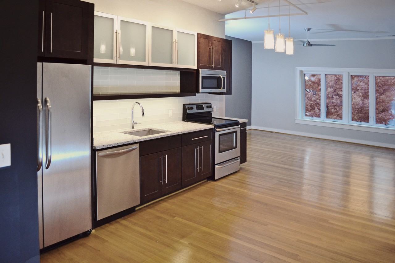 105 E Grace St #1 - Photo 6 of 14