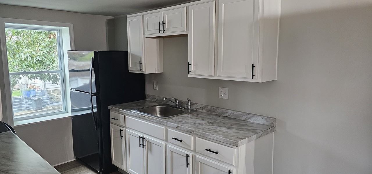 730 Broadway #2R - Photo 4 of 19