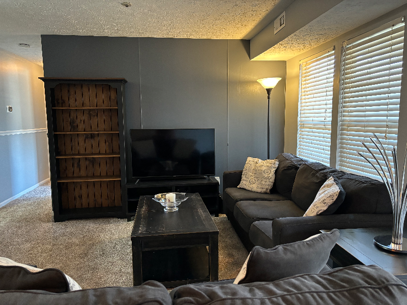 687 Deering Rd #4H - Photo 3 of 7