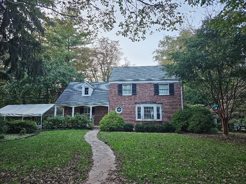 700 Cliveden Rd W - Photo 2 of 29