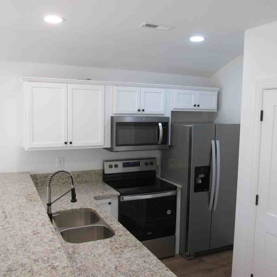Wilkins Ln #406 - Photo 3 of 16