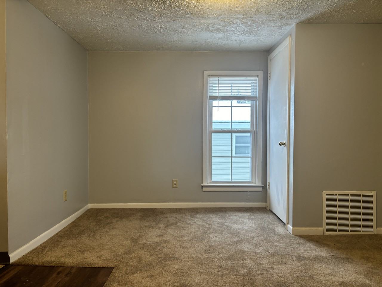 134 N Madison St #2 - Photo 4 of 18